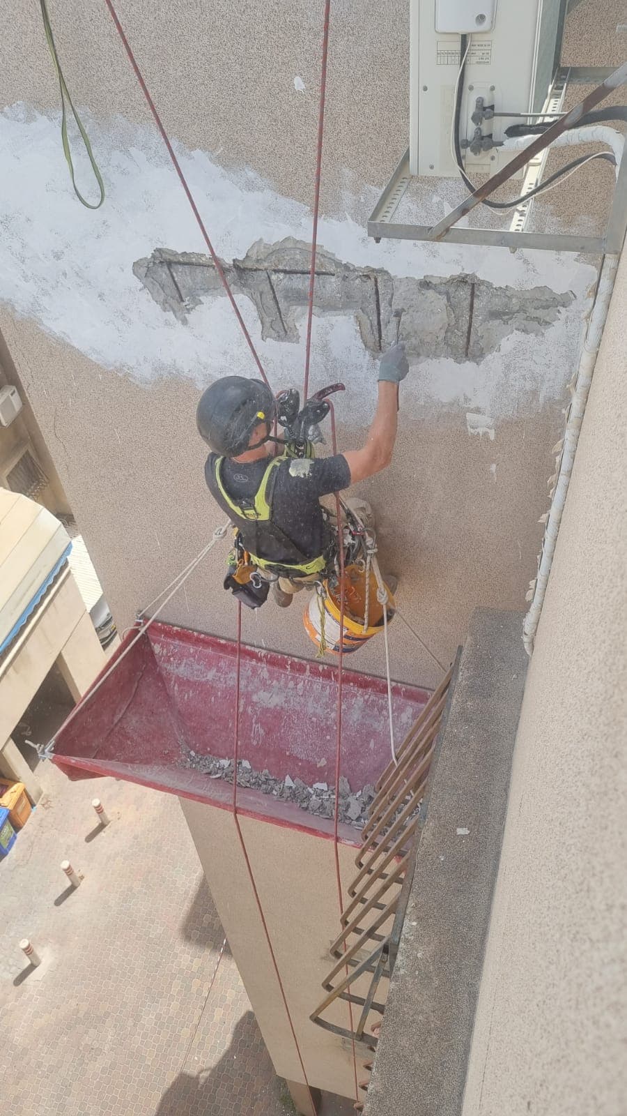 שיקום בטון בעזרת סנפלינג